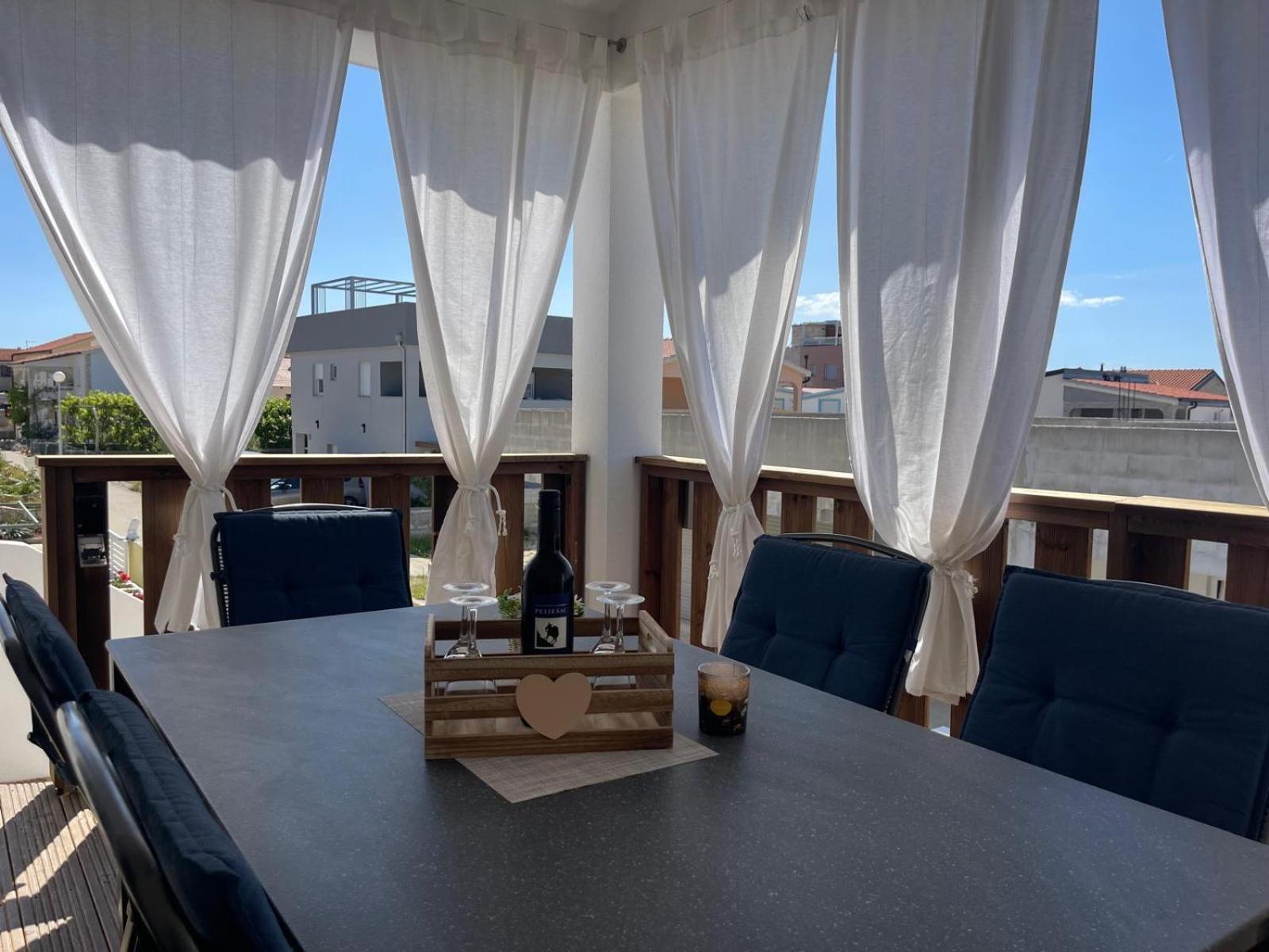 Sinisa Apartman ヴィル エクステリア 写真